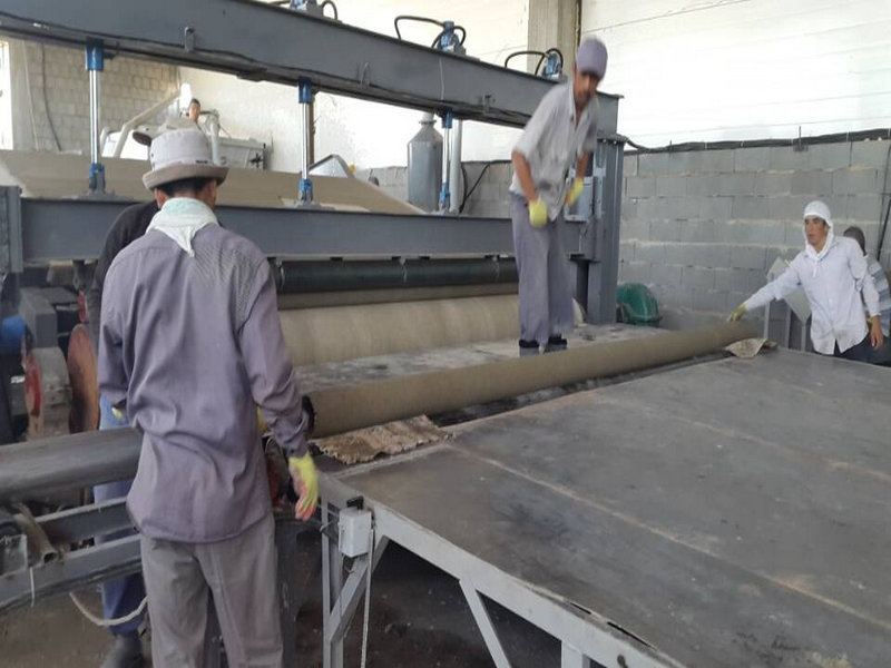 石棉管生產現(xiàn)場